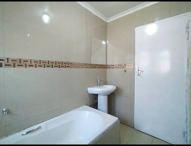 3 BEDROOM HOUSE TO LET IN BRAKPAN NORTH